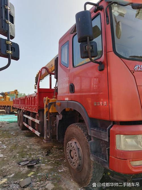 高配置隨車(chē)吊轉(zhuǎn)讓 21年徐工12噸4節(jié)臂吊機(jī)，三橋后雙底盤(pán)