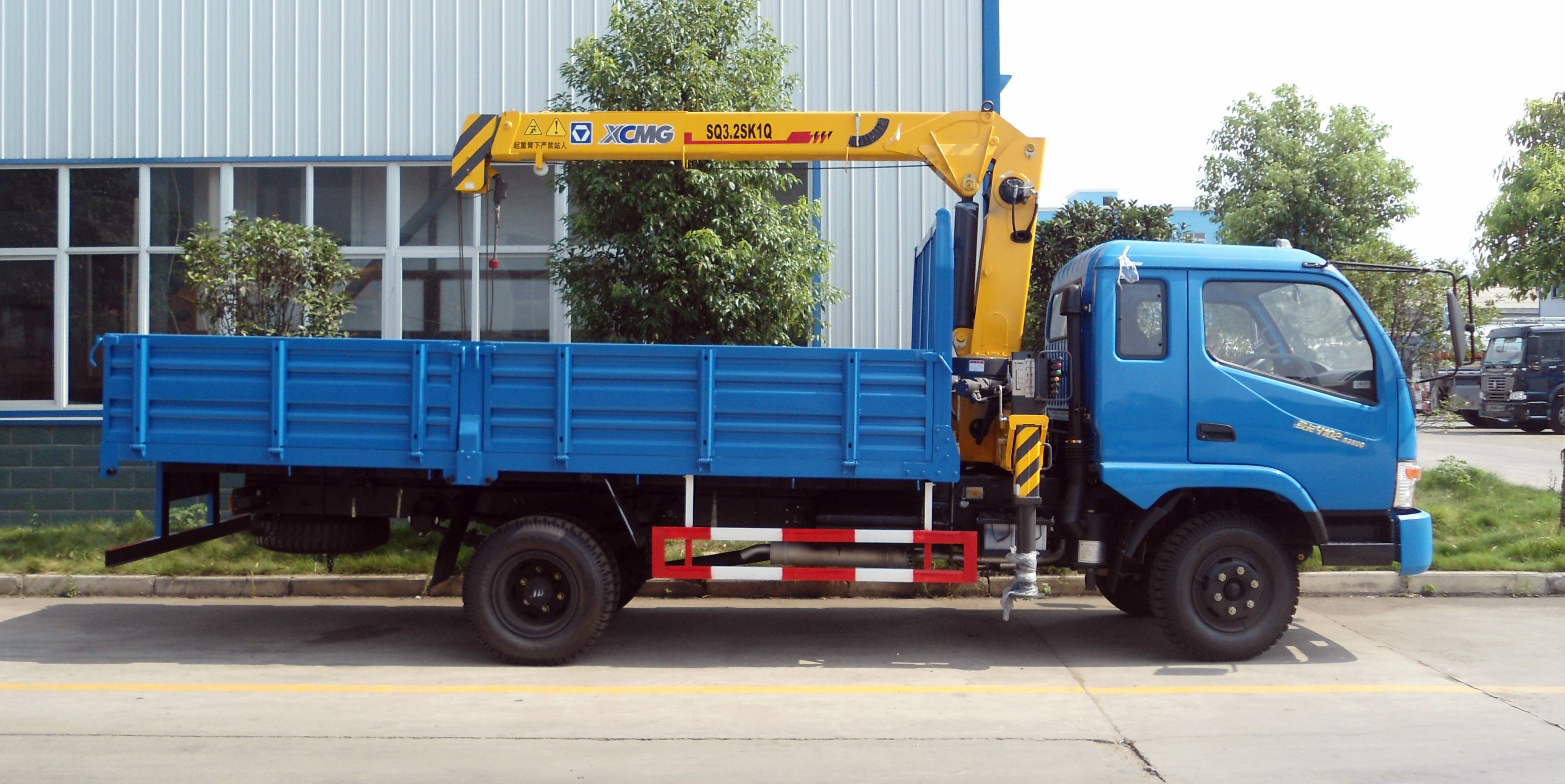 徐工3.2噸吊機(jī)隨車(chē)吊價(jià)格與選購(gòu)指南