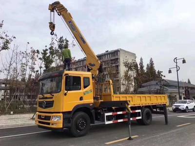 東風8噸隨車吊 多功能重載利器，廠家直推保障品質與價值